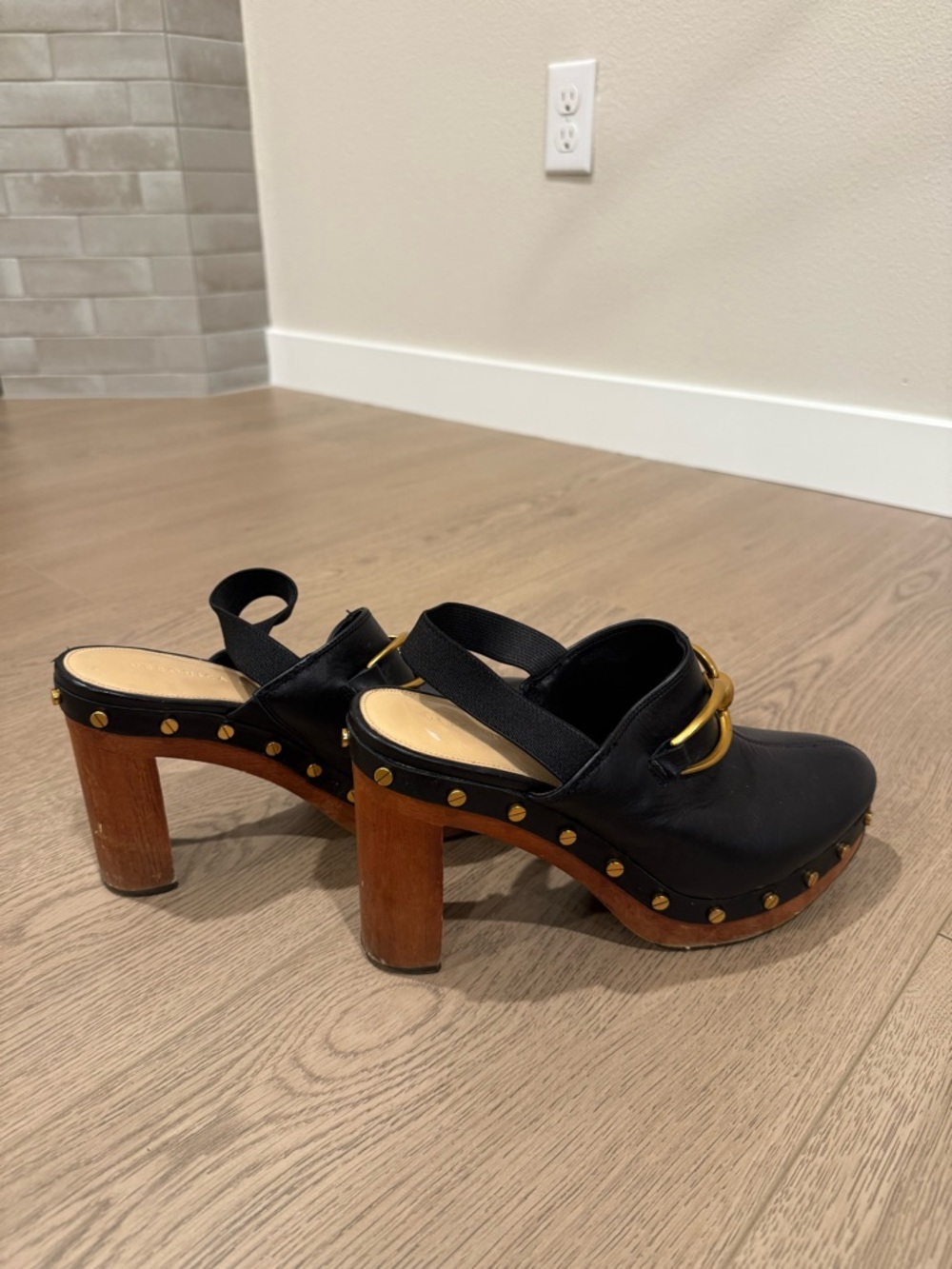 Veronica Beard Womens Black Leather Giles Clogs Heels Studded US 7.5 - Picture 4 of 8